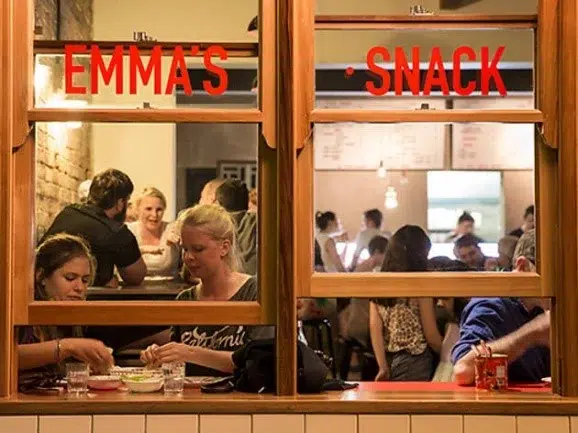 Justin Restaurant